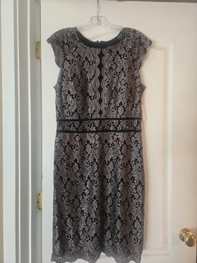 Roz & Ali Black Lace Sheath Dress